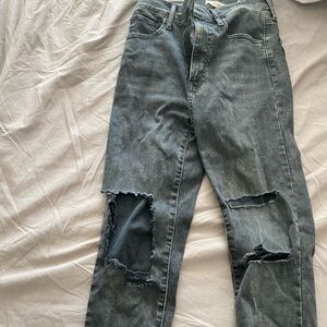 Levi’s skinny ripped jeans